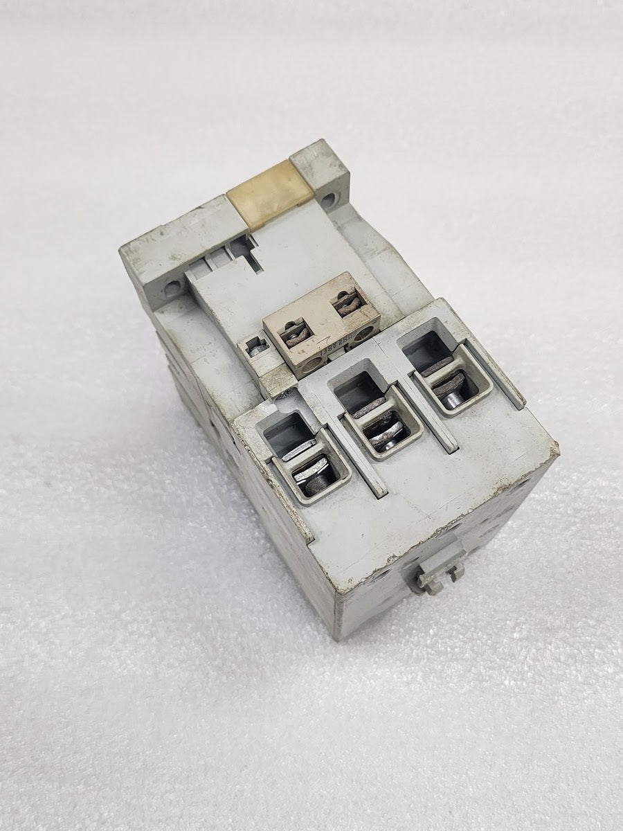 ALLEN BRADLEY CAT 300-CO-930 MAGNETIC CONTACTOR COIL VOLTAGE 110-120V