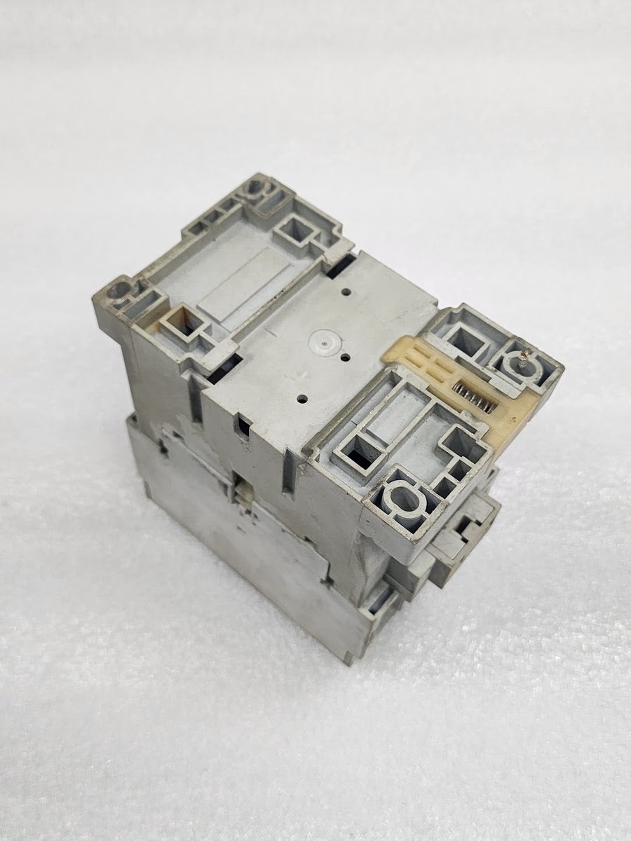 ALLEN BRADLEY CAT 300-CO-930 MAGNETIC CONTACTOR COIL VOLTAGE 110-120V