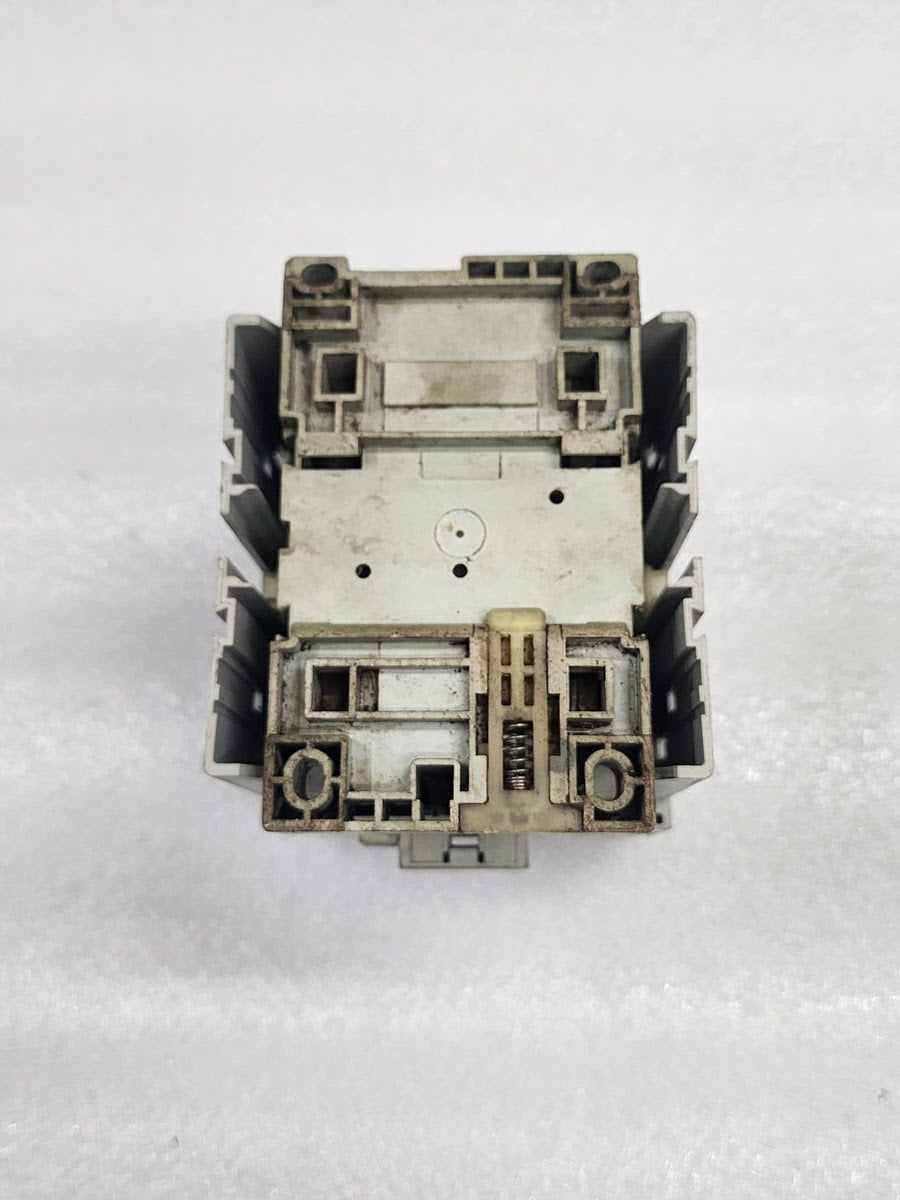 ALLEN BRADLEY CAT 100-C90-200 SER A MAGNETIC CONTACTOR COIL VOLTAGE 110-120V