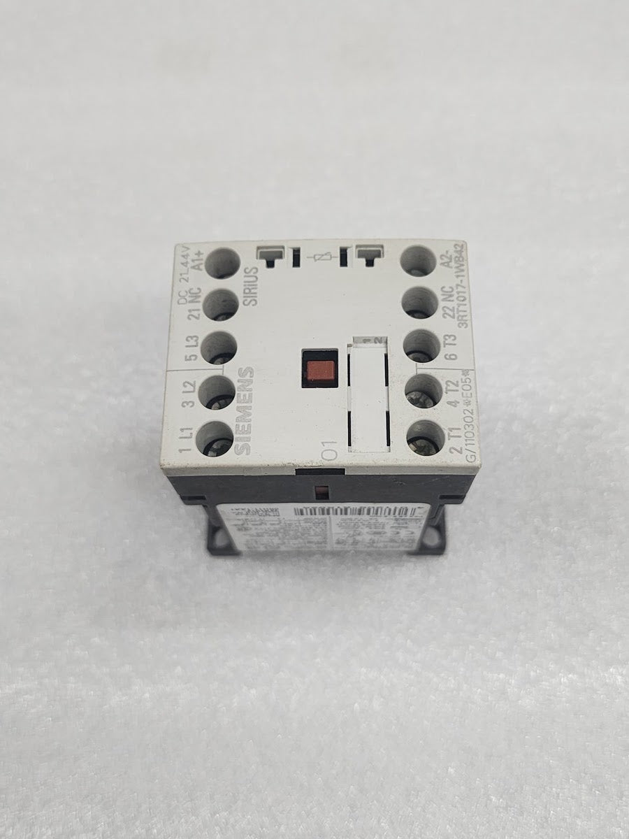 SIEMENS 3RT1017-1WB42 MAGNETIC CONTACT 5.5KW 400-690V