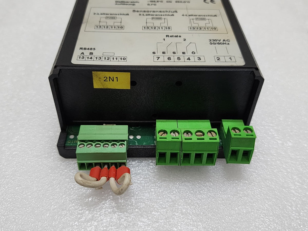 GREISINGER ELECTRONIC GIR 1002 PT100 TEMPERATURE CONTROLLER 230VAC