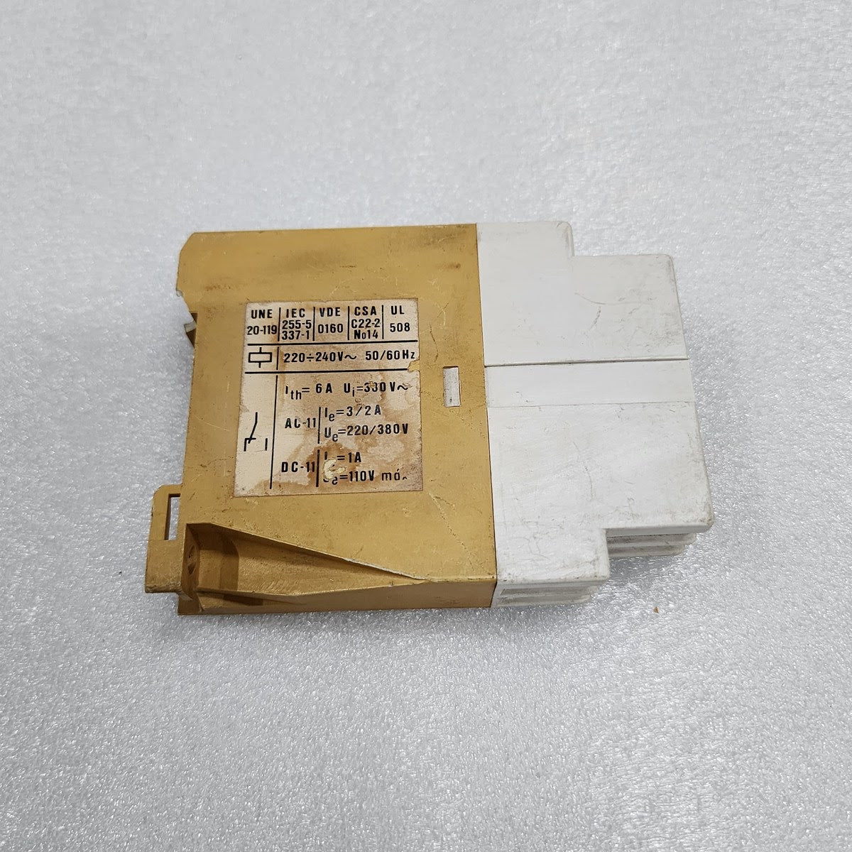 AGUT MET RELAY 220-240V
