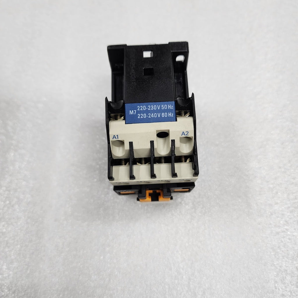 TELEMECANIQUE CA2DN22M7 CONTROL RELAY 023054 COIL VOLTAGE 220-230V