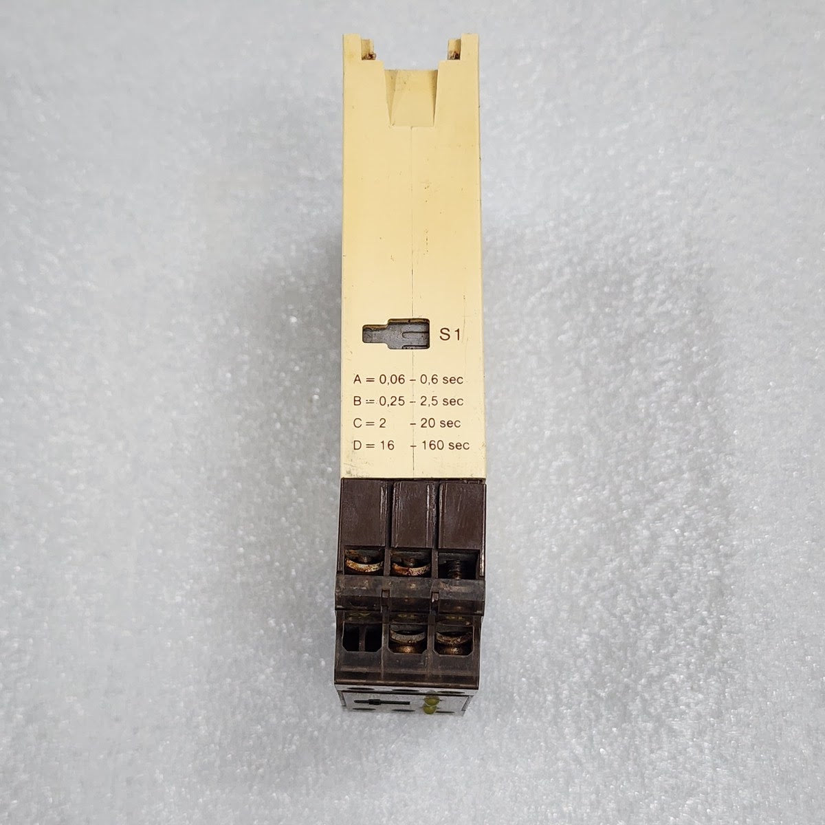 EBERLE SBAS TIMER RELAY 0545 1314 9090 0.06-160SEC 220VAC/24VAC-DC