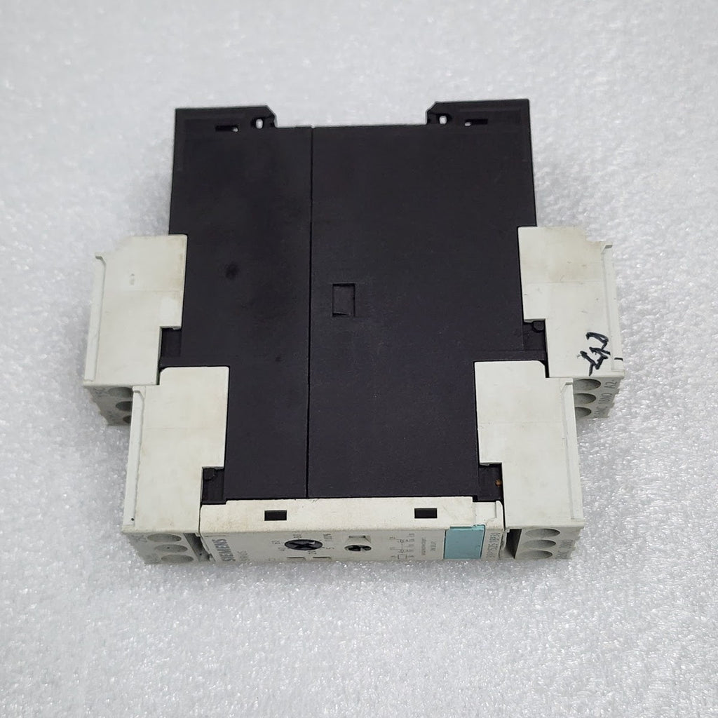 SIEMENS SIRIUS 3RP1525-1BP30 ON-DELAY TIME RELAY 24 V AC/DC