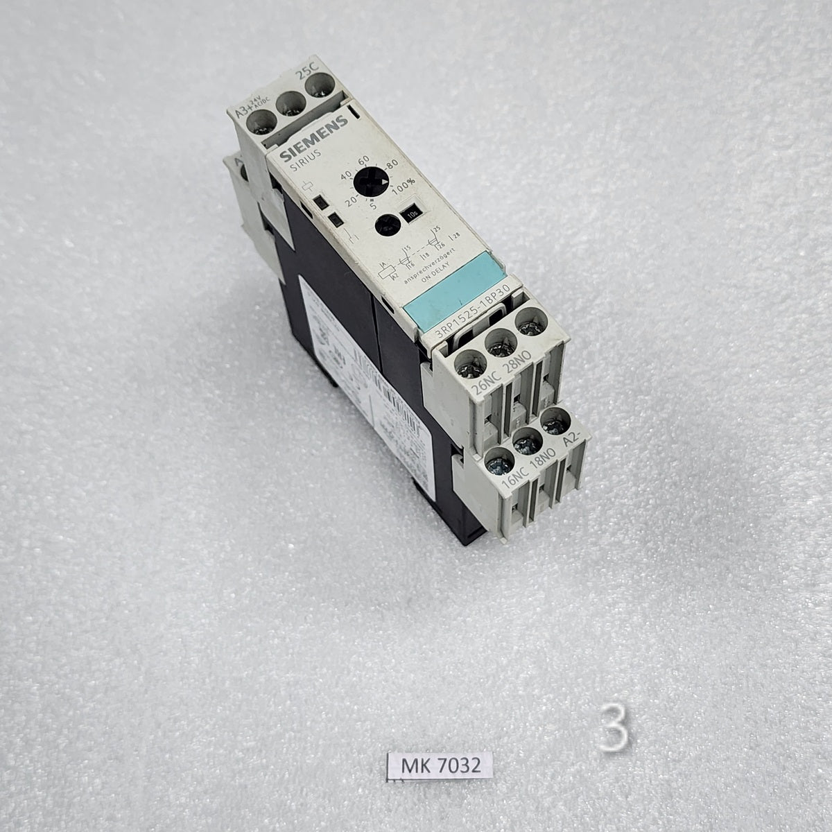 SIEMENS SIRIUS 3RP1525-1BP30 ON-DELAY TIME RELAY 24 V AC/DC
