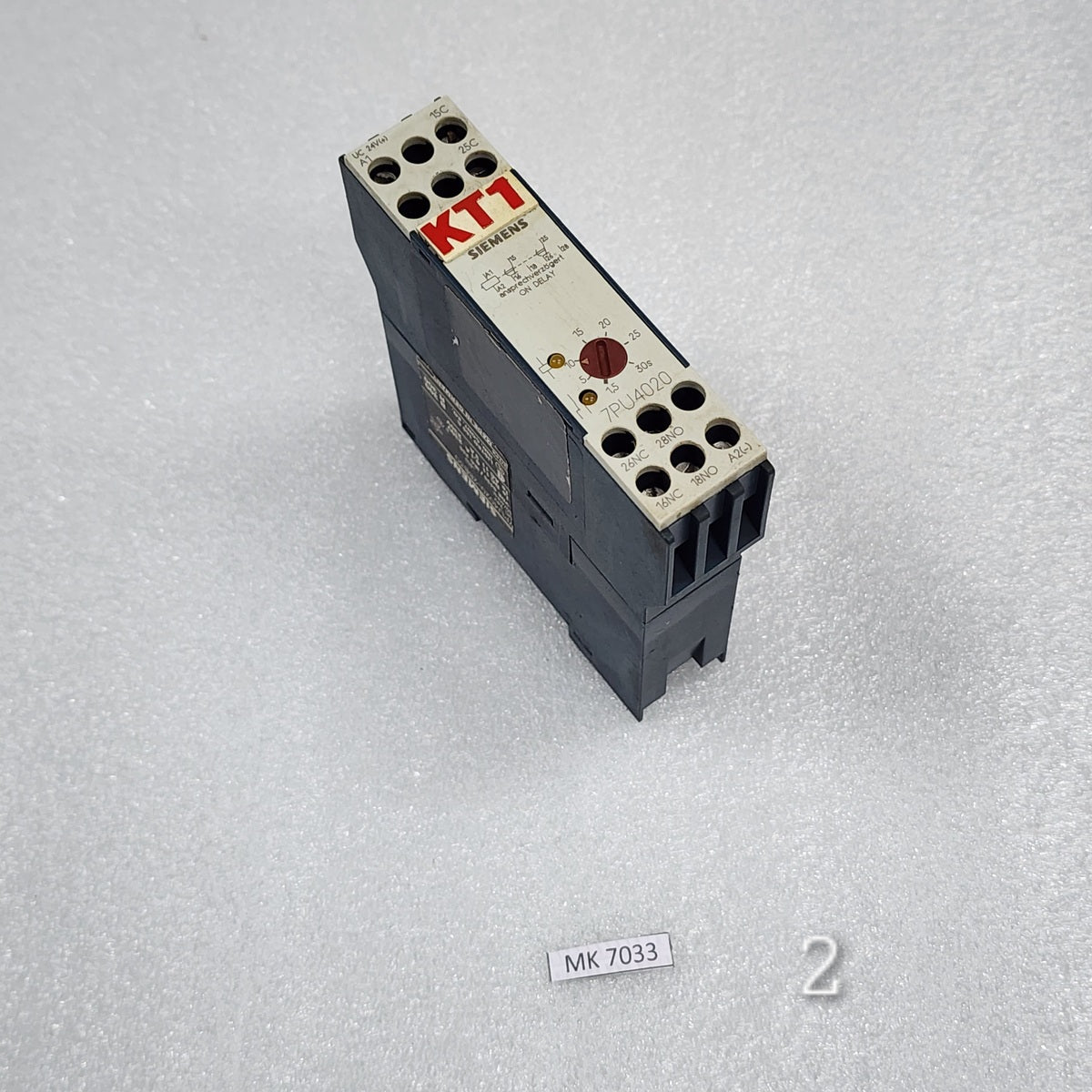 SIEMENS 7PU4020-2BB30 SOLID STATE TIME RELAY 24V