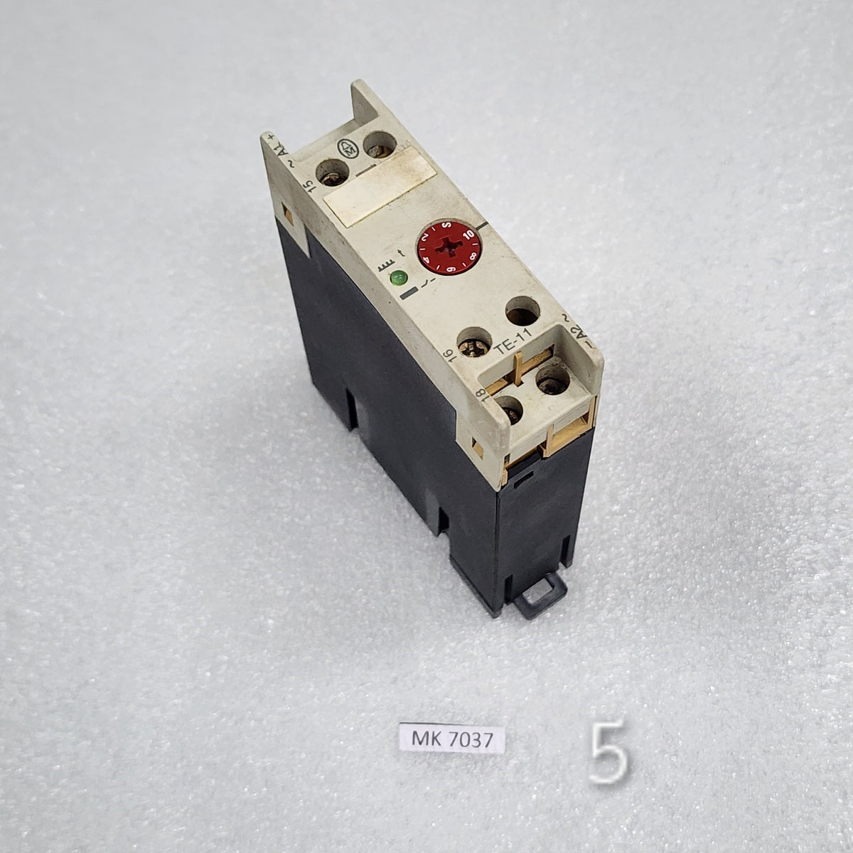 MOELLER TE 11-10-A TIMING RELAY 24-240V AC/DC