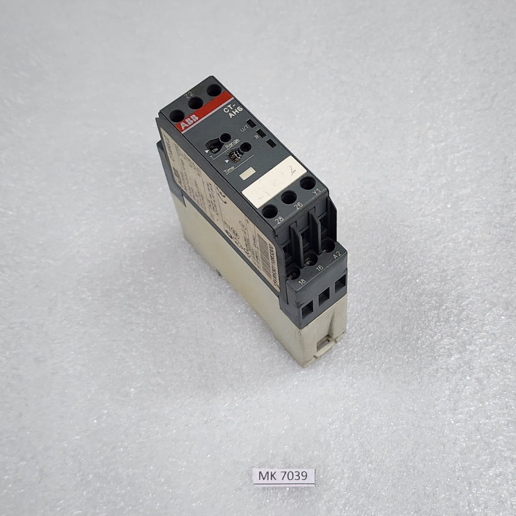 ABB CT-AHS.22 OFF DELAY WITH AUX VOLTAGE TIME RELAY 1SVR630110R3300