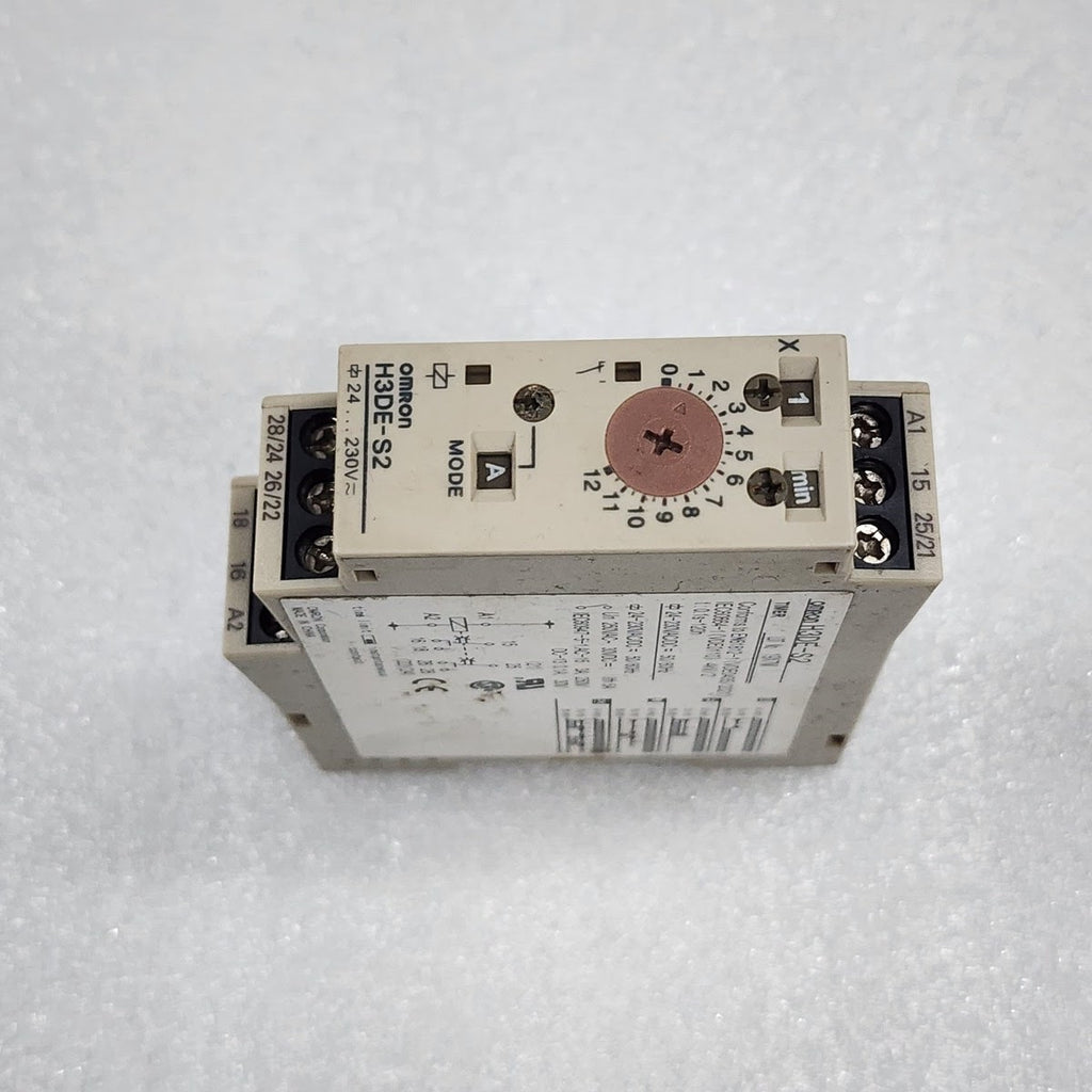 OMRON H3DE-S2 TIMER RELAY 24-230V AC/DC