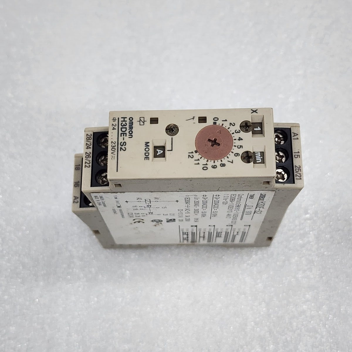 OMRON H3DE-S2 TIMER RELAY 24-230V AC/DC