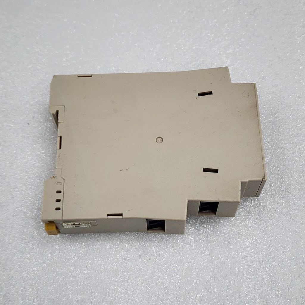 OMRON H3DE-S2 TIMER RELAY 24-230V AC/DC