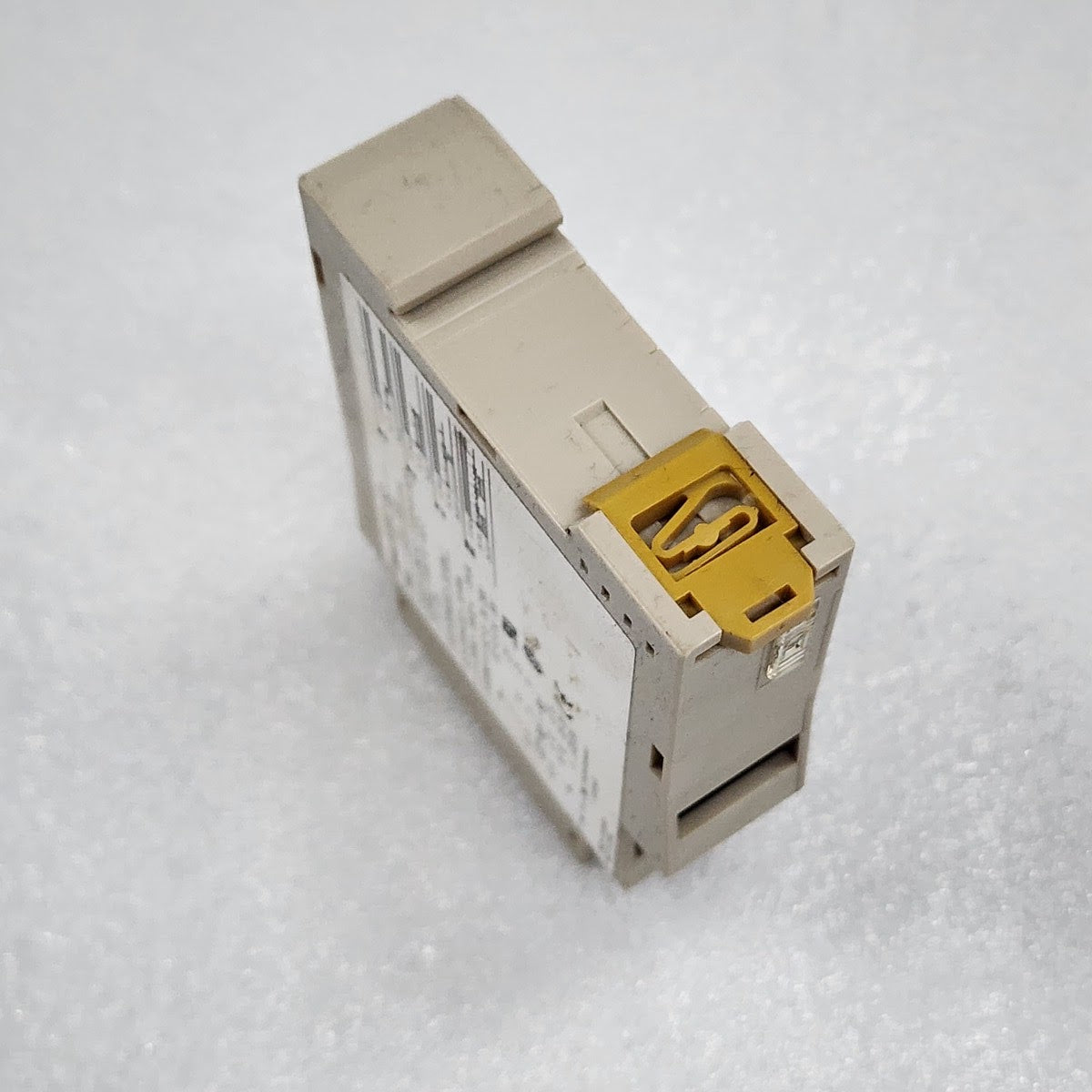 OMRON H3DE-S2 TIMER RELAY 24-230V AC/DC