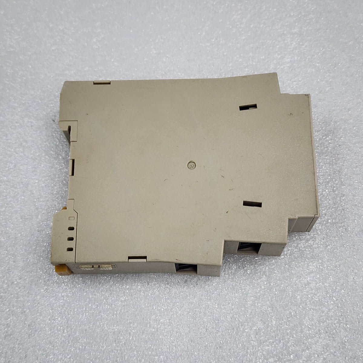 OMRON H3DE-M2 TIME RELAY 24-230VAC/DC