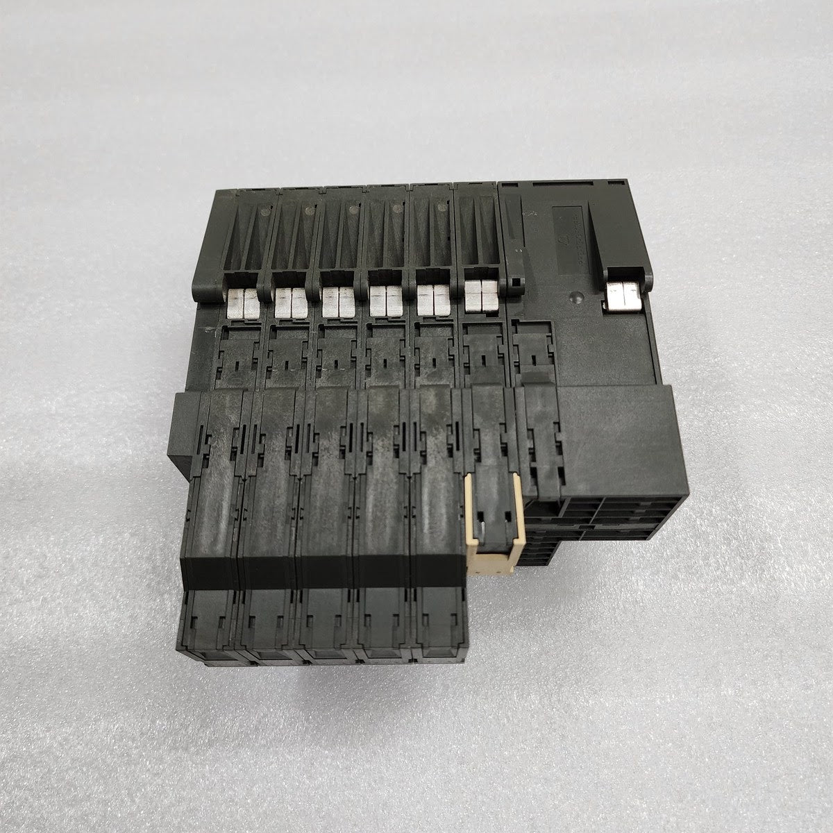 SIEMENS 6ES7 151-1CA00-0AB0 SIMATIC INTERFACE MODULE WITH I/O MODULE