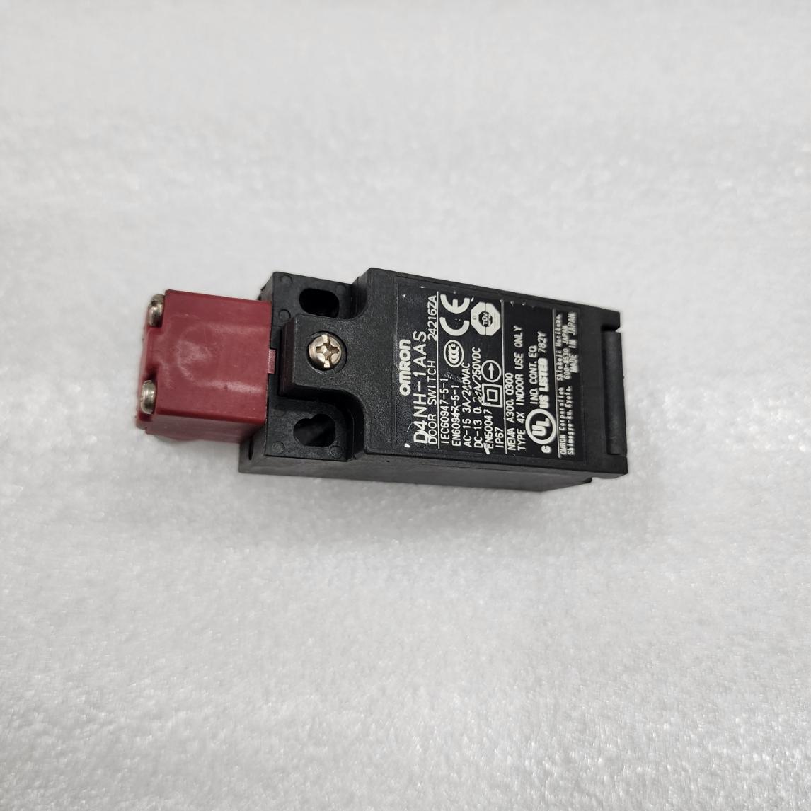 OMRON D4NH-1AAS DOOR SWITCH 24216ZA