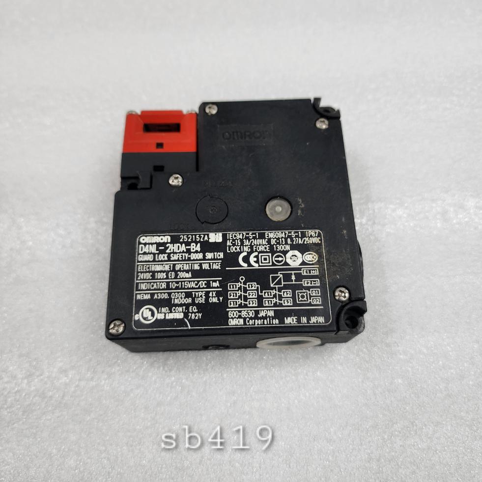 OMRON D4NL-2HDA-B4 GUARD LOCK SAFETY DOOR SWITCH 25215ZA