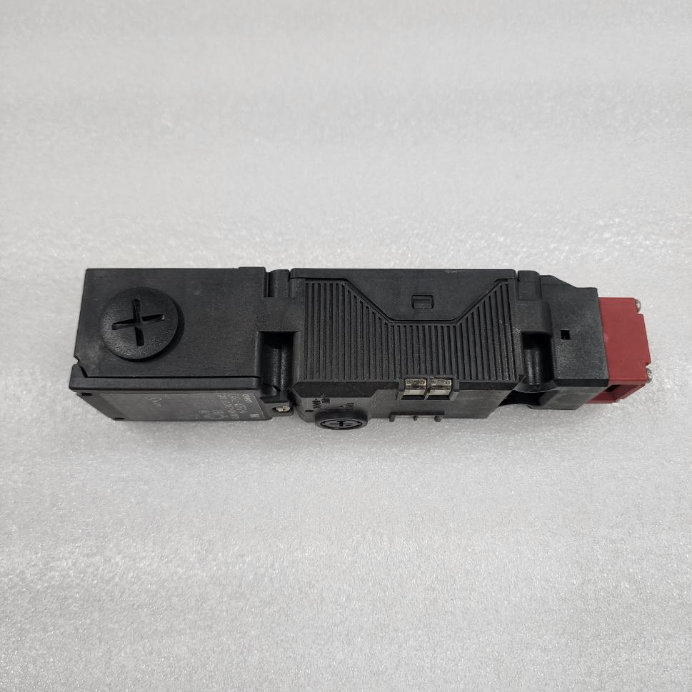 OMRON D4GL-4DFG-A GUARD LOCK SAFETY DOOR SWITCH