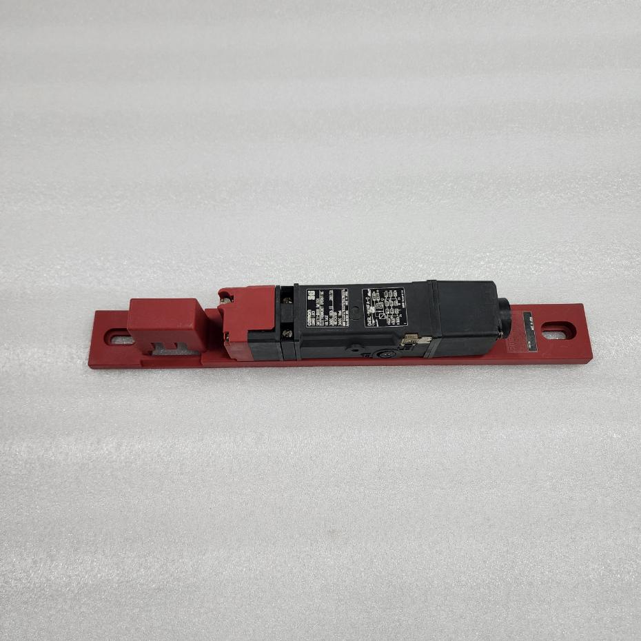 OMRON D4SL-N4NFA-D GUARD LOCK SAFETY DOOR SWITCH