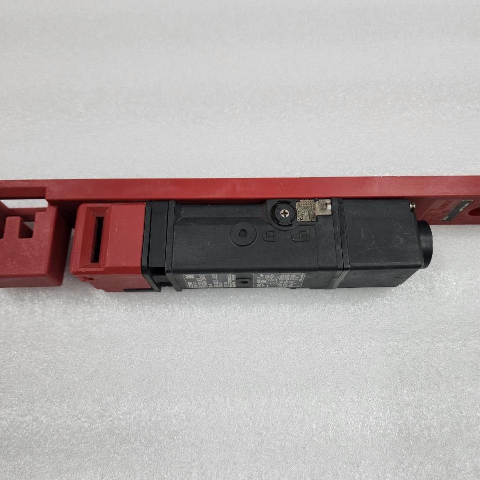 OMRON D4SL-N4NFA-D GUARD LOCK SAFETY DOOR SWITCH