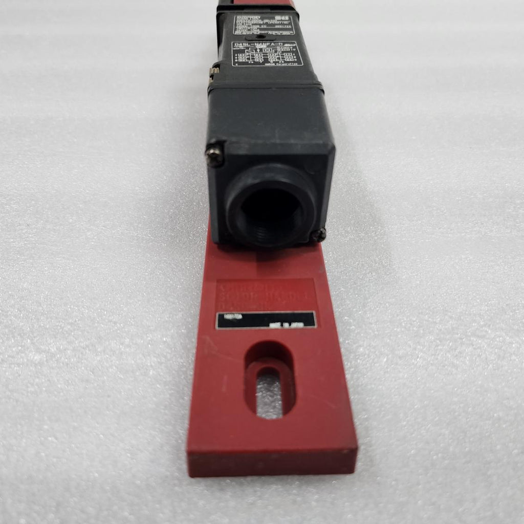 OMRON D4SL-N4NFA-D GUARD LOCK SAFETY DOOR SWITCH