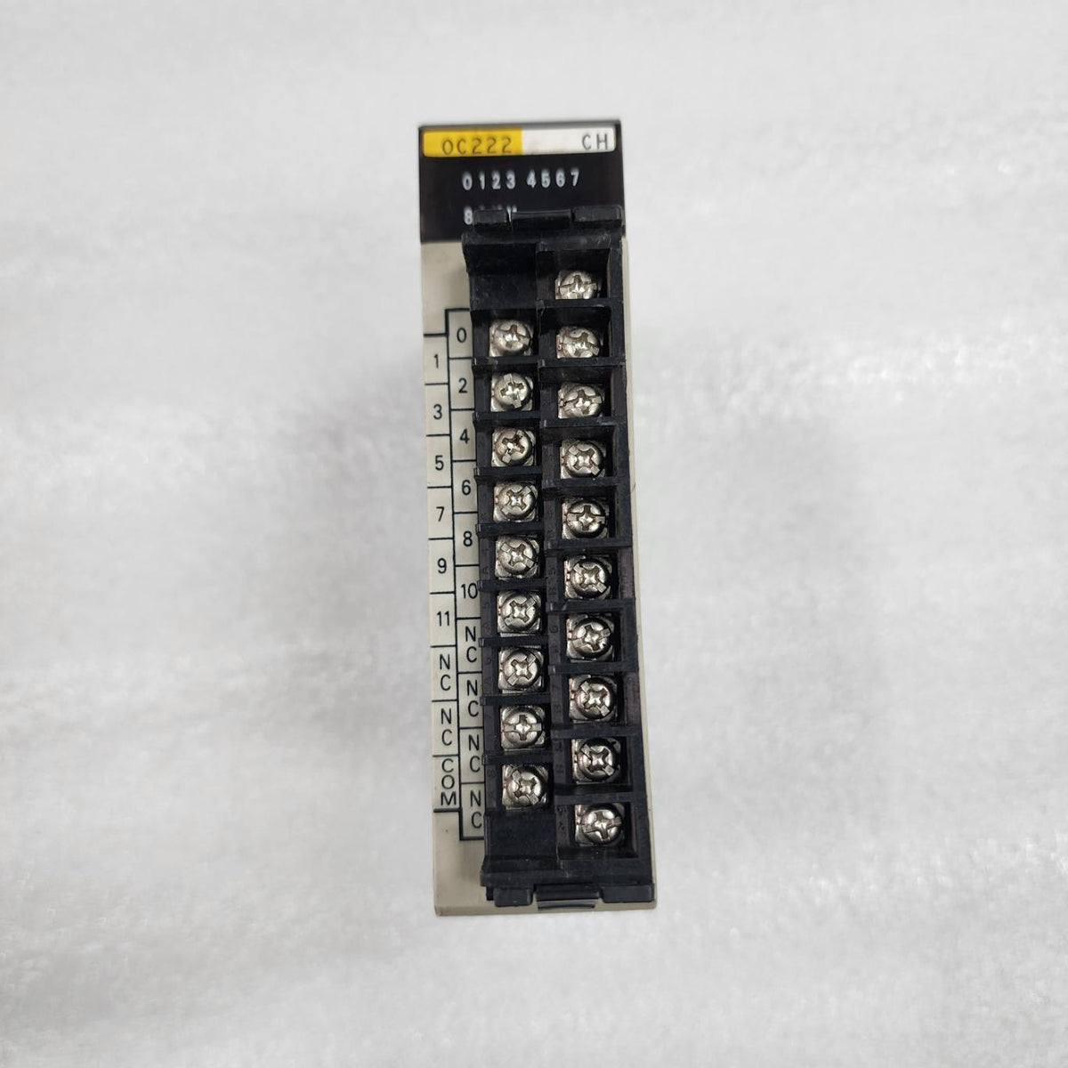 OMRON C200H-OC222 OUTPUT UNIT