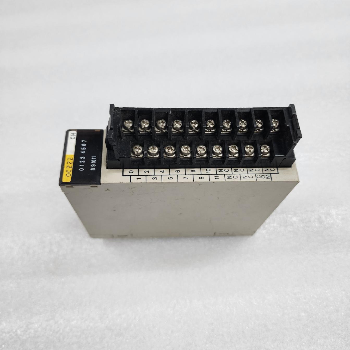 OMRON C200H-OC222 OUTPUT UNIT