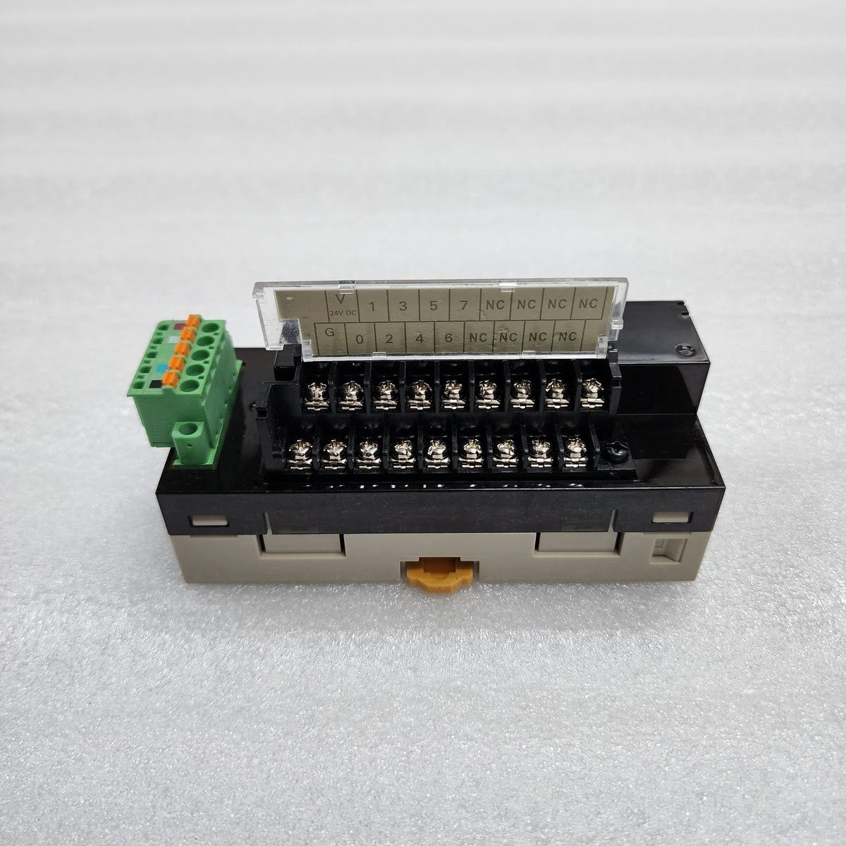 OMRON DRT2-ID08-1 REMOTE TERMINAL 24VDC