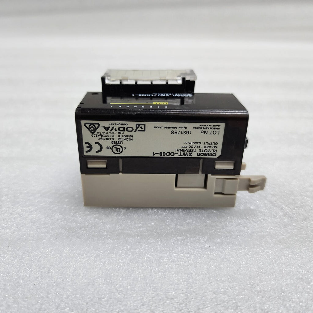 OMRON XWT-OD08-1 REMOTE TERMINAL 24VDC