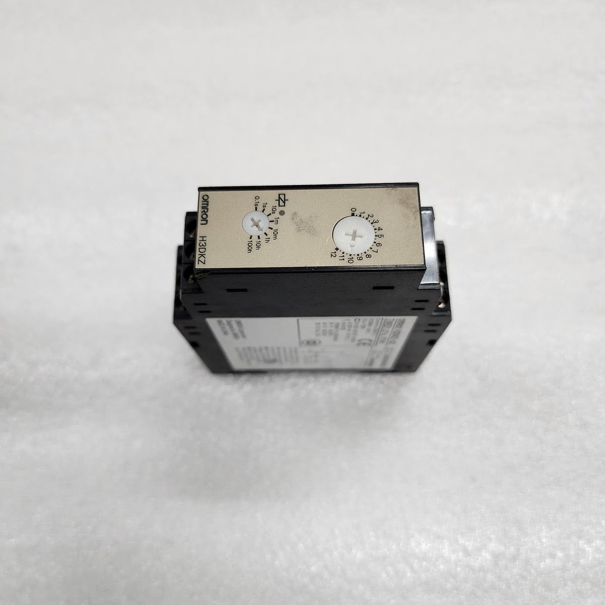OMRON H3DKZ-A2 TIMER RELAY 24-240VAC/DC 0.1S-1200H