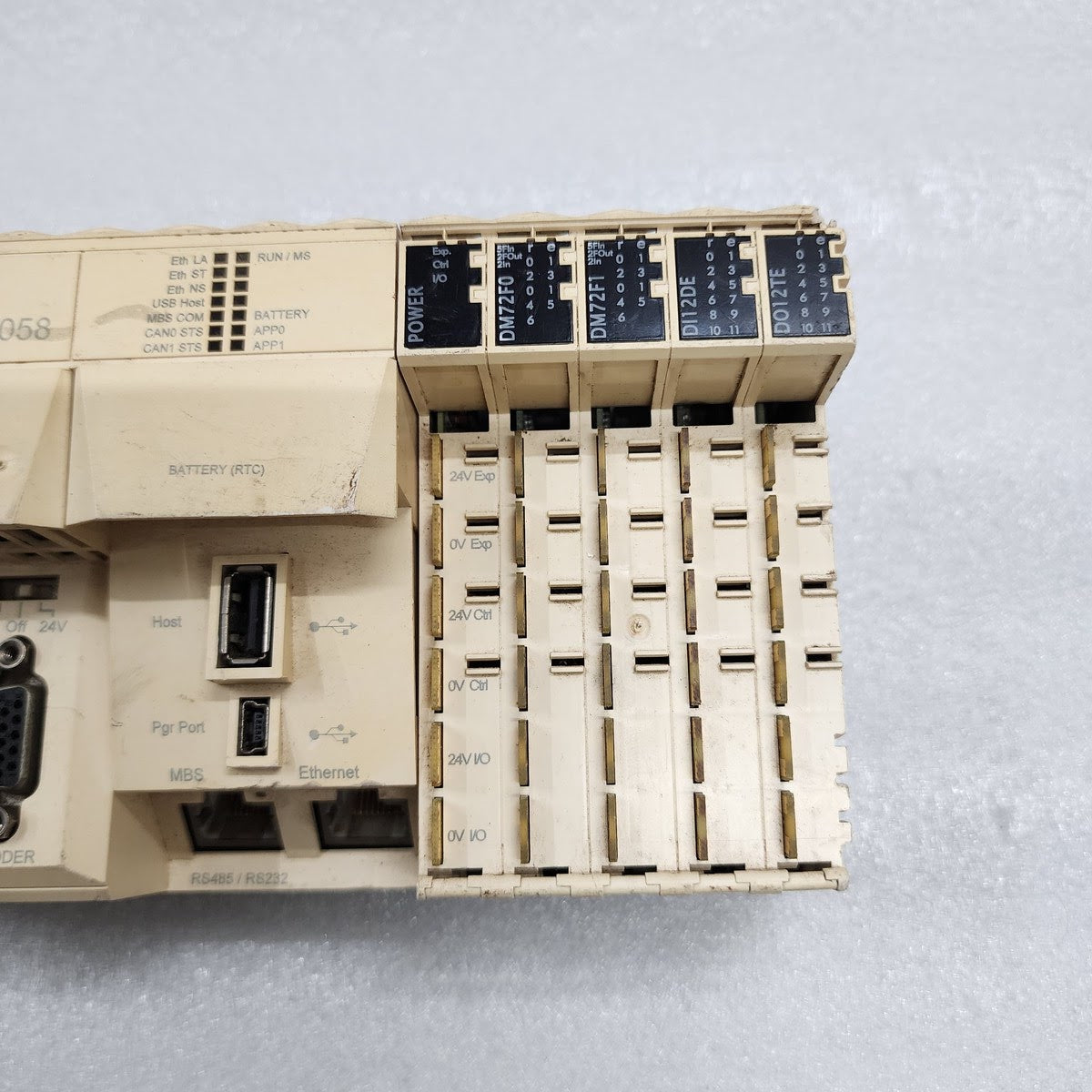 LMC058LF42 COMPACT BASE 42 I/O 24VDC LMC058 CRACK