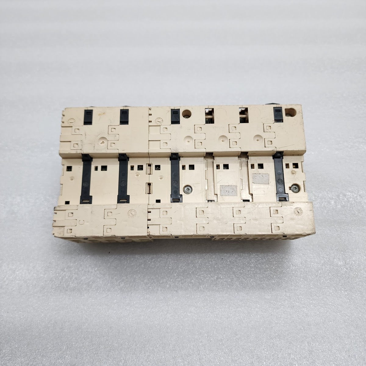 LMC058LF42 COMPACT BASE 42 I/O 24VDC LMC058 CRACK