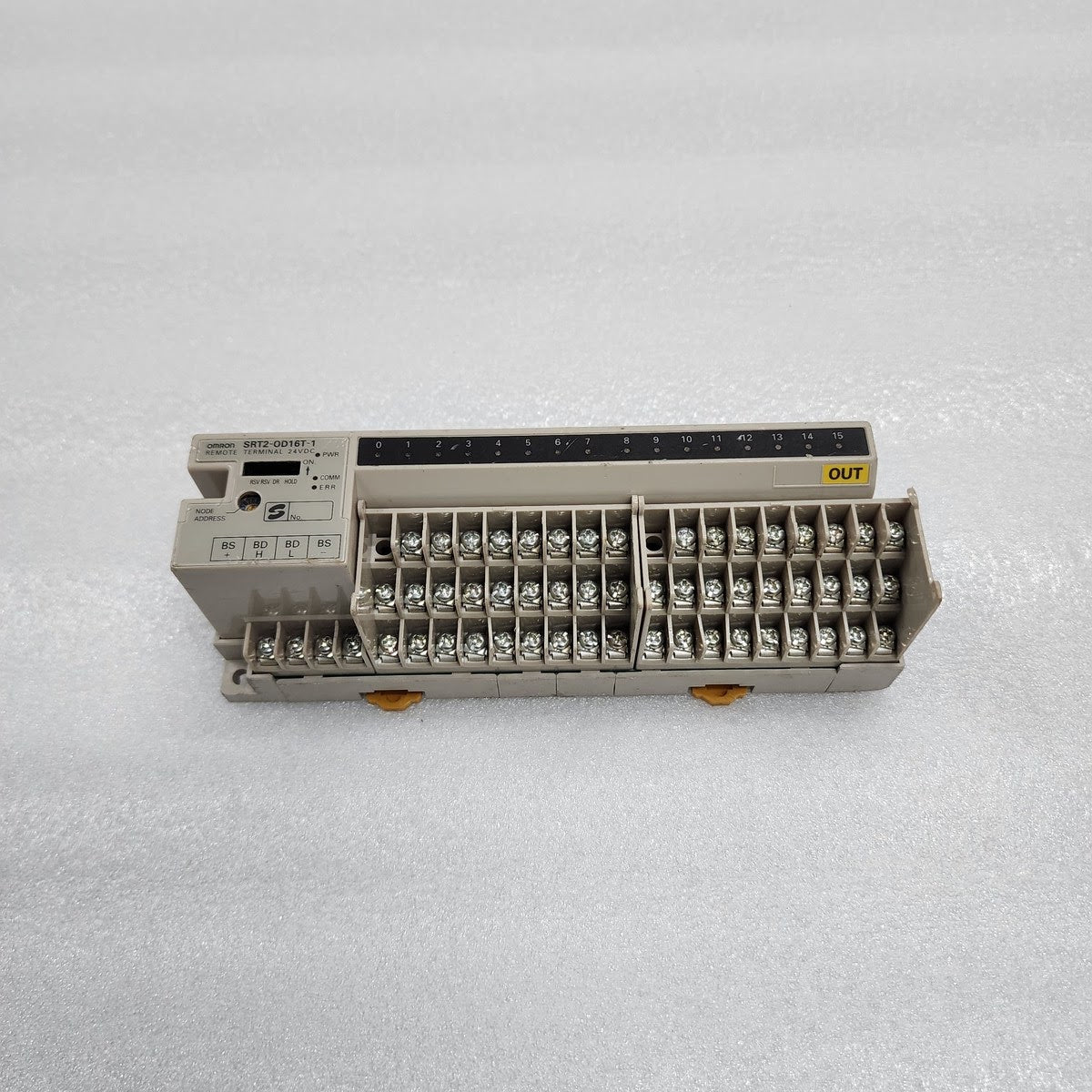 OMRON SRT2-OD16T-1 REMOTE TERMINAL 24VDC