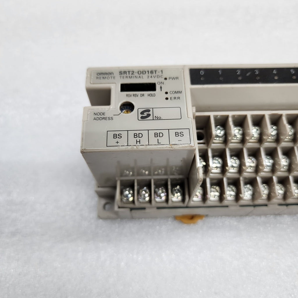 OMRON SRT2-OD16T-1 REMOTE TERMINAL 24VDC