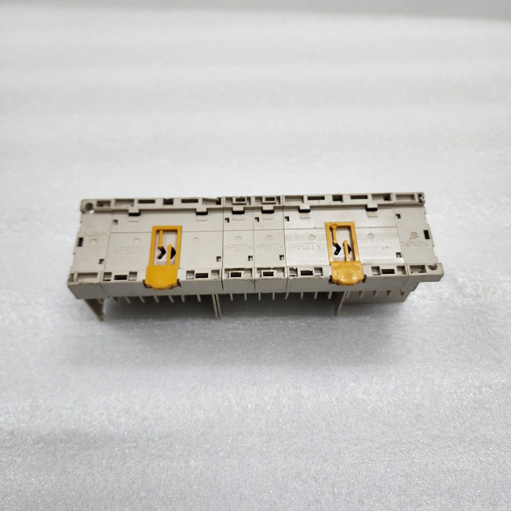 OMRON SRT2-OD16T-1 REMOTE TERMINAL 24VDC