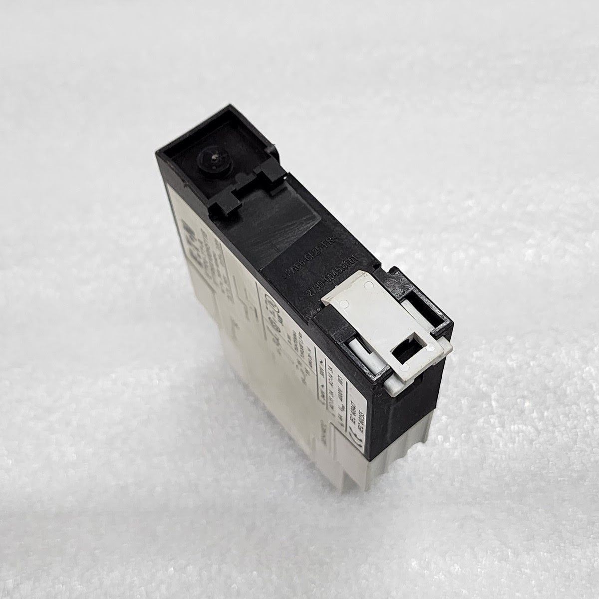 EATON ETR4-11-A ELECTRONIC TIMING RELAY XTTR6A100HS11B 24-240V AC/DC