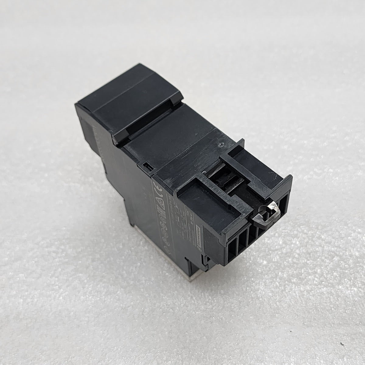 TELEMECANIQUE RM35JA32MW CURRENT CONTROL RELAY 24-240VAC/DC