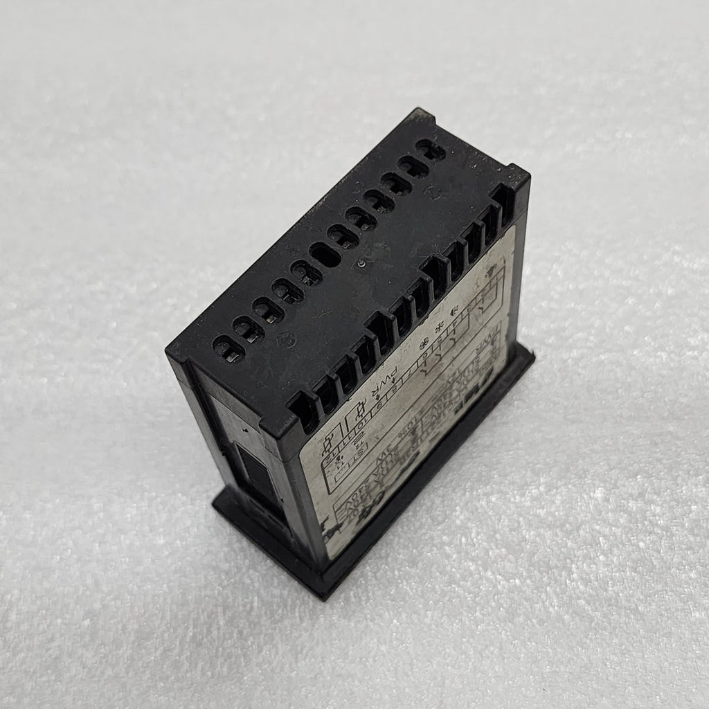 LAE CDC122T1R3B DIGITAL INDICATOR 12V AC/DC