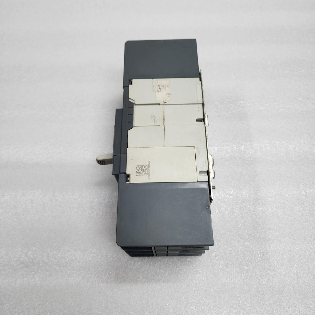 ABB TMAX XT2N 160 3-POLE CIRCUIT BREAKER BEB1181512 TESTED WORKING