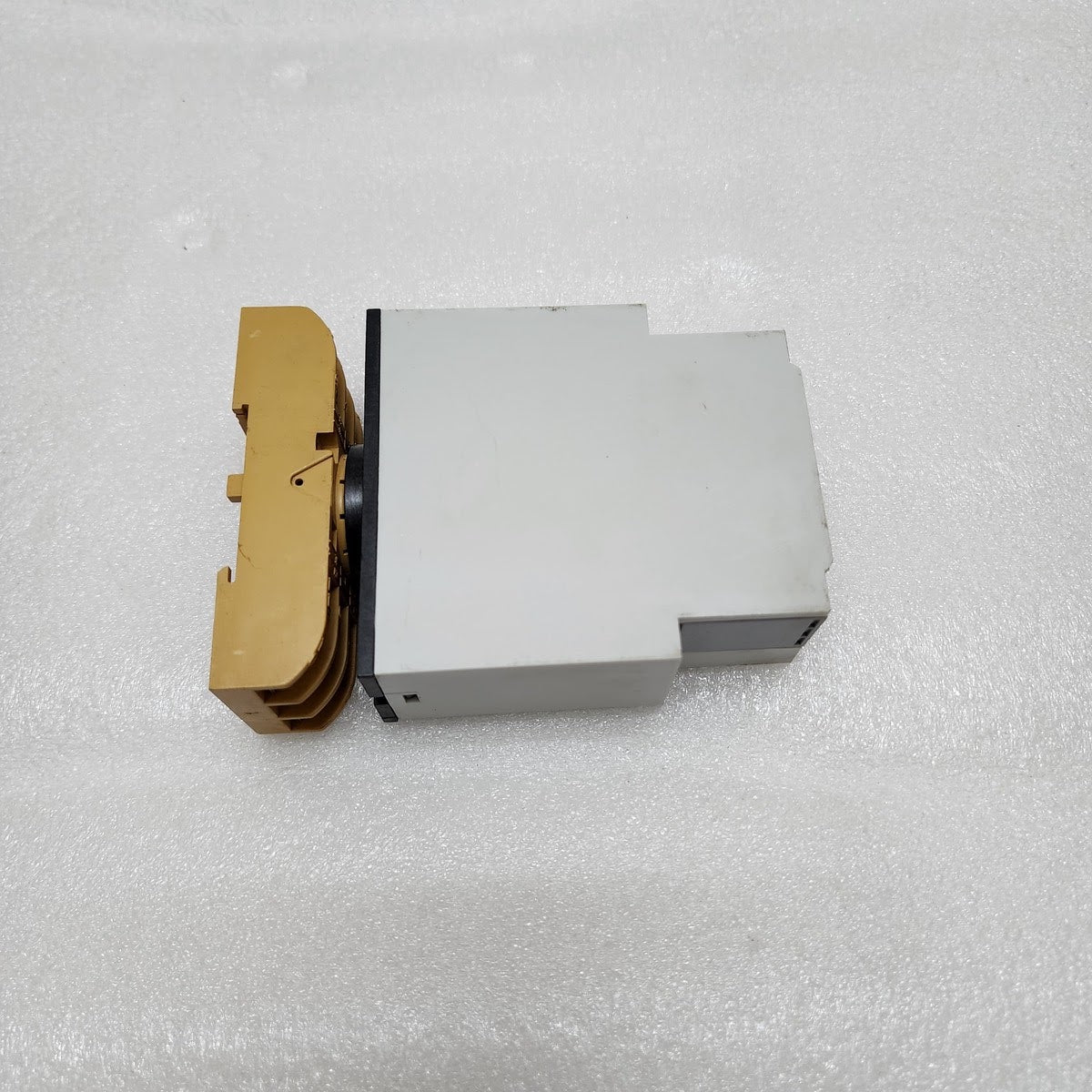 CARLO GAVAZZI PAA01DM24 DELAY ON OPERATE TIMER  24-240V AC/DC