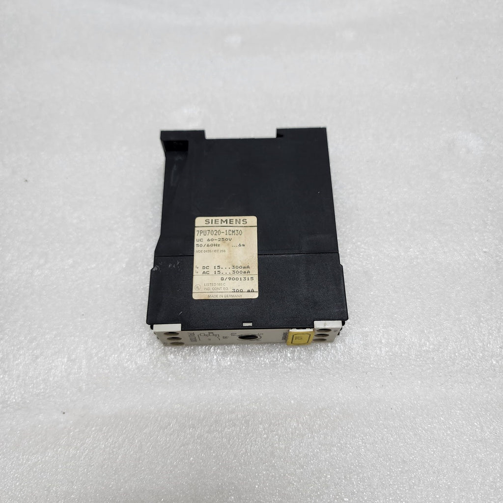 SIEMENS 7PU7020-1CM30 TIME RELAY 60-250V AC