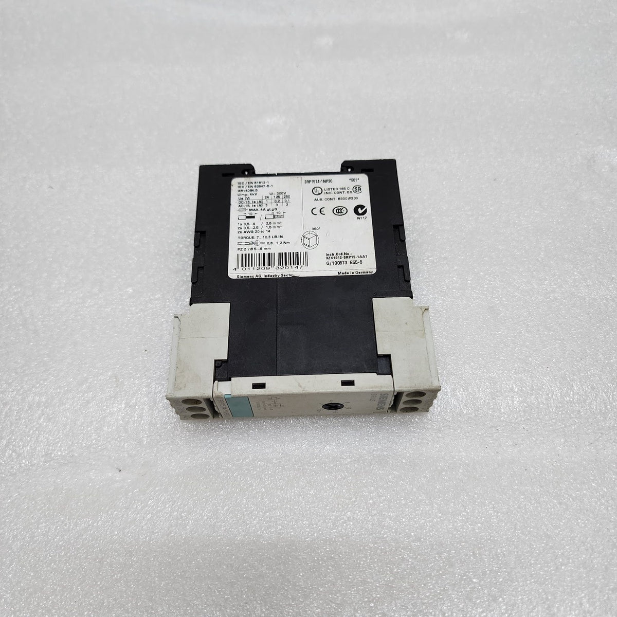 SIEMENS 3RP1574-1NP30 TIMING RELAY