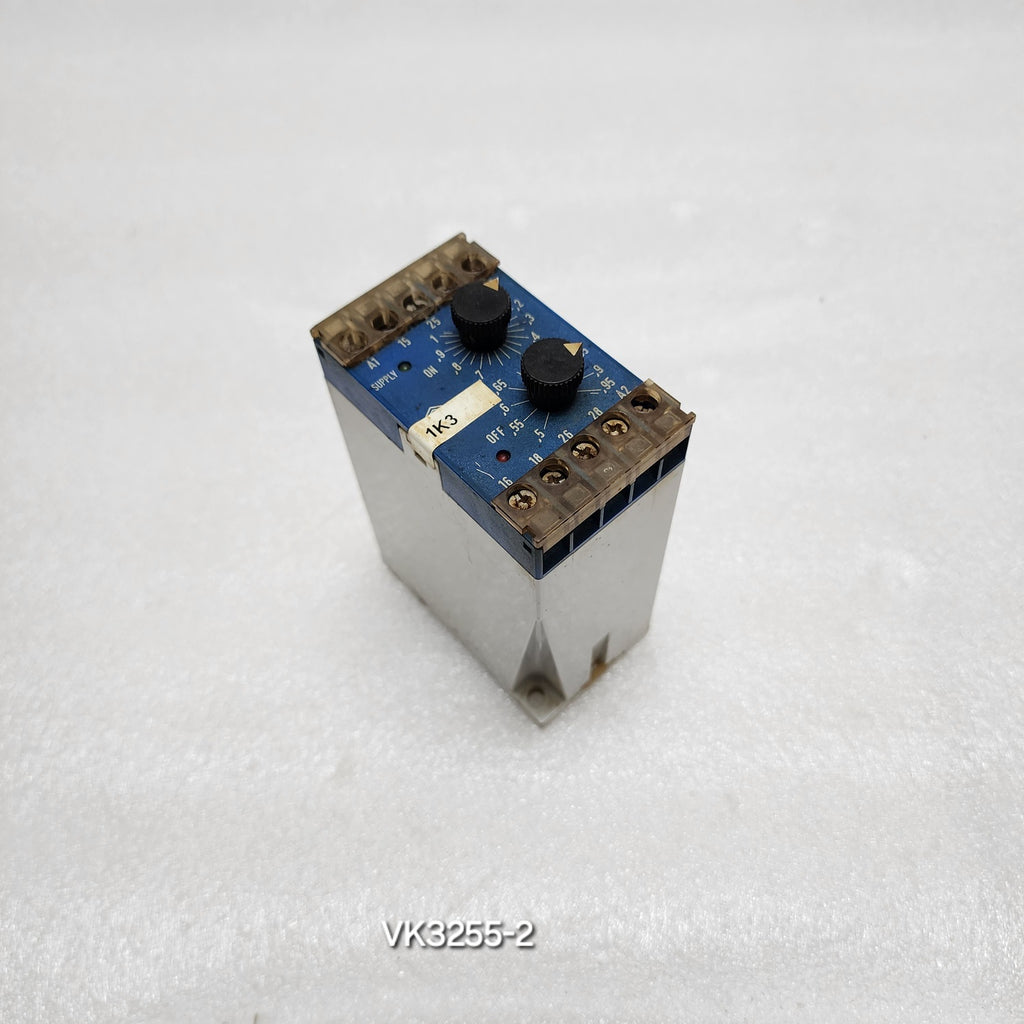 SCHLEICHER SXT12-A CURRENT MEASURING RELAY 18500792 220-240VAC