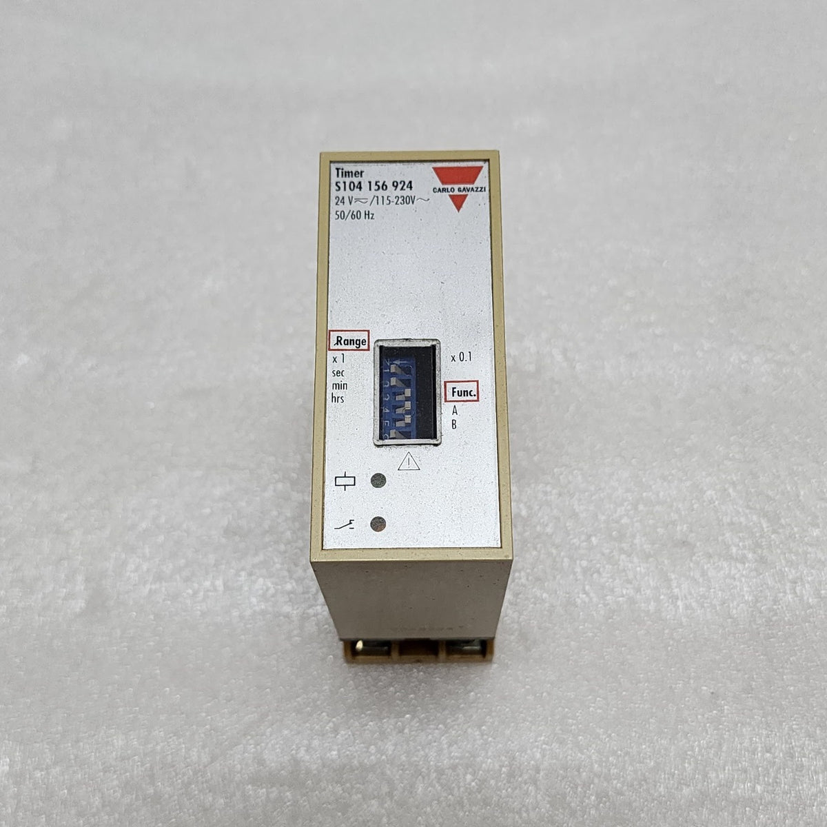 CARLO GAVAZZI S104156924 MULTIFUNCTION TIMER 24VAC-DC/115-230VAC