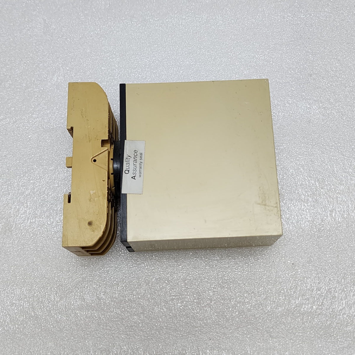 CARLO GAVAZZI S104156924 MULTIFUNCTION TIMER 24VAC-DC/115-230VAC