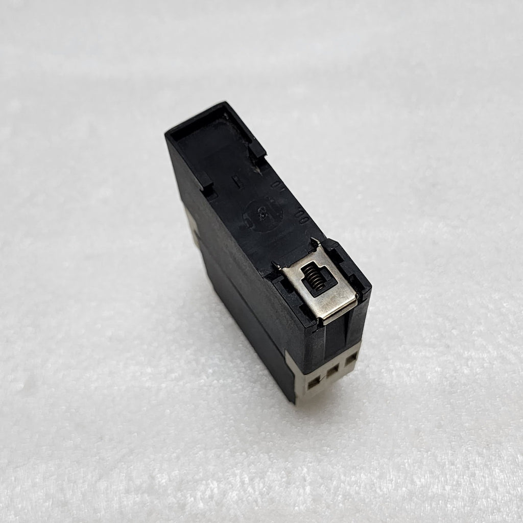 TELEMECANIQUE RE4 TP13BU TIME DELAY RELAY 09972 110-240VAC/24VAC-DC/42-48VAC
