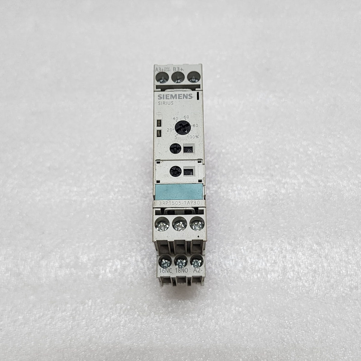 SIEMENS 3RP1505-1AP30 MULTI-FUNCTION TIMER RELAY