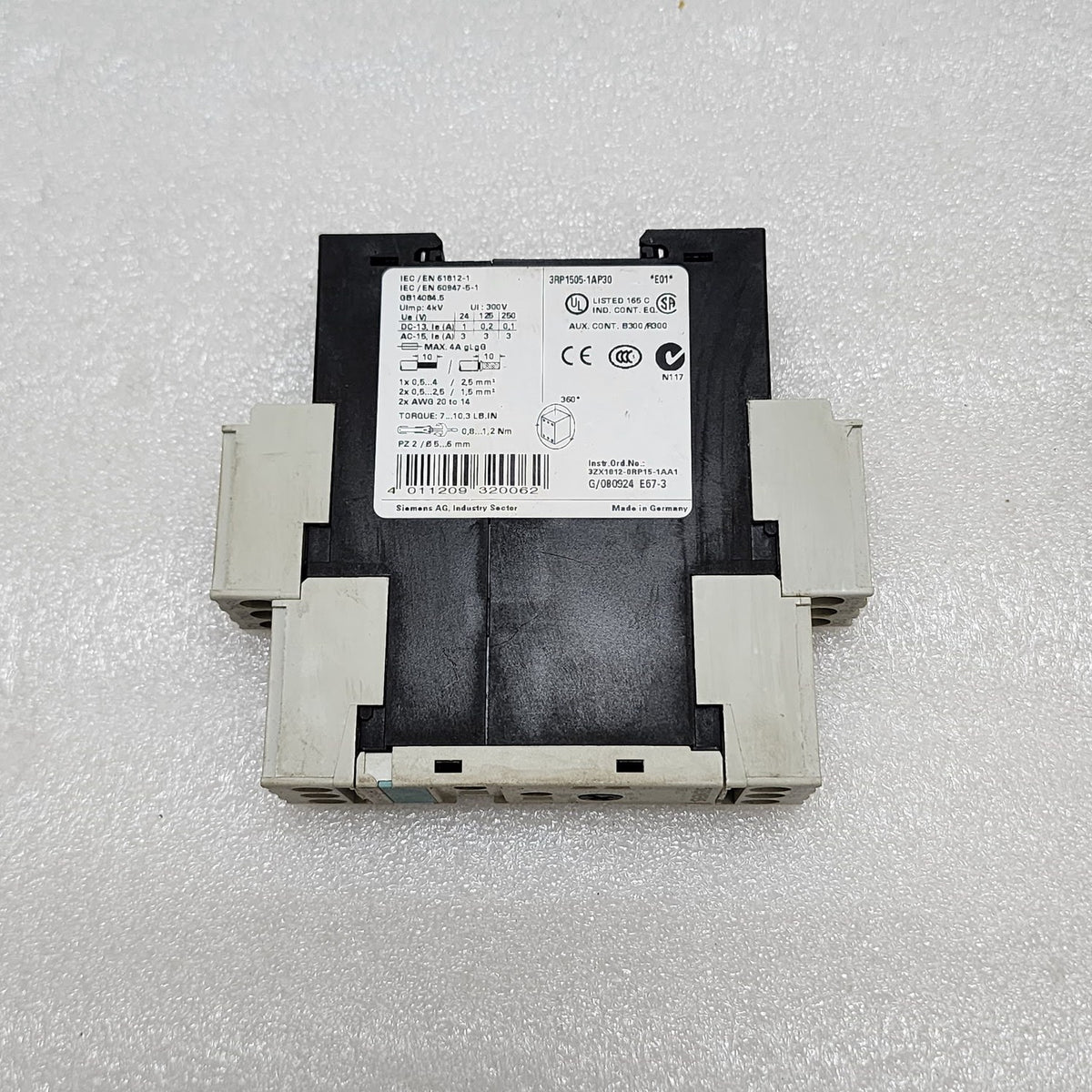 SIEMENS 3RP1505-1AP30 MULTI-FUNCTION TIMER RELAY