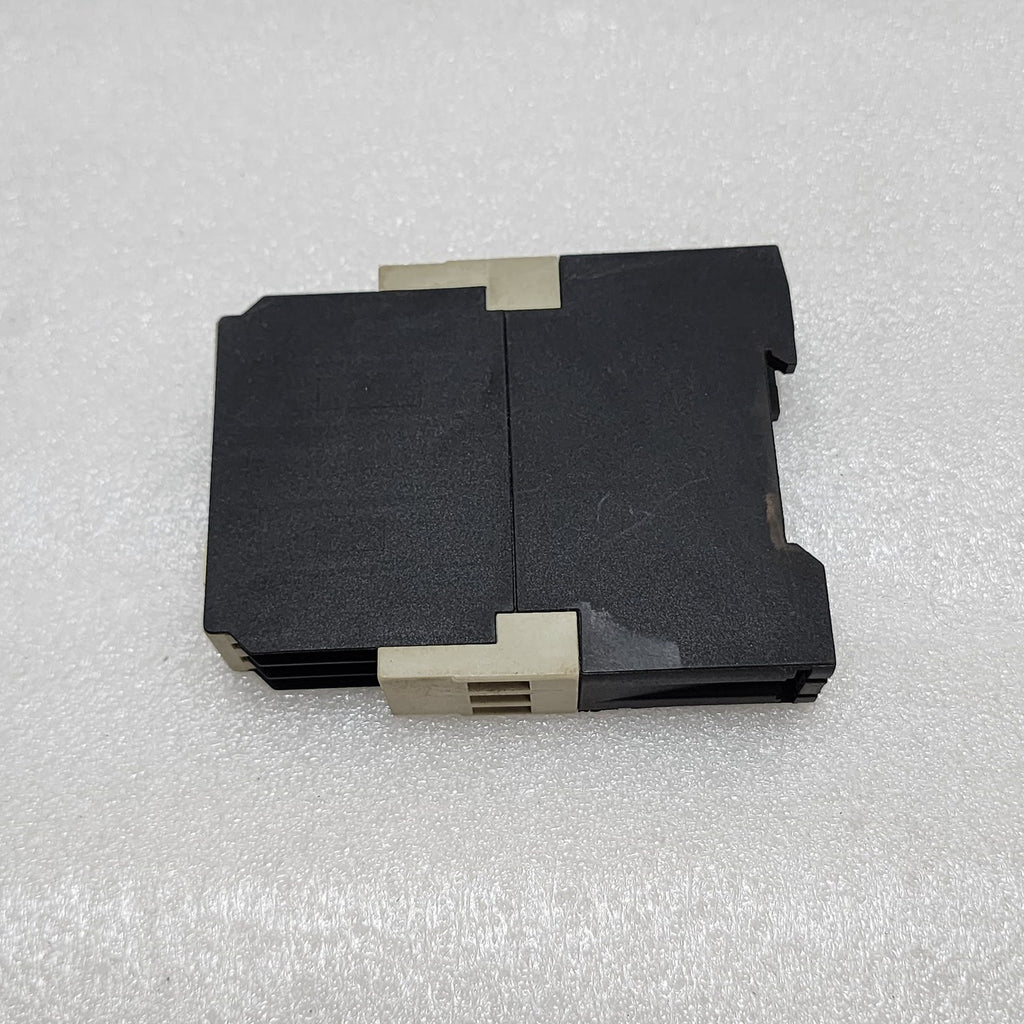 TELEMECANIQUE RE4 TL11BU TIMER RELAY 09970 110-240VAC/24V AC-DC