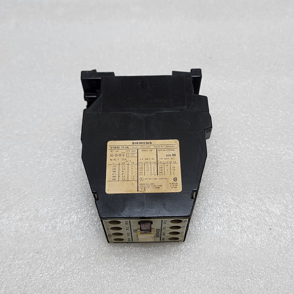 SIEMENS 3TB40 17-0A CONTACTOR